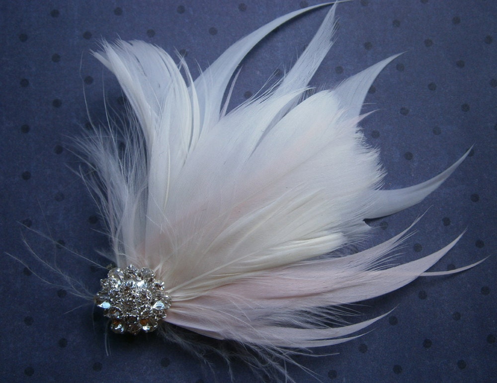 Bridal feather shoe clips Wedding Accessory Pink Ivory