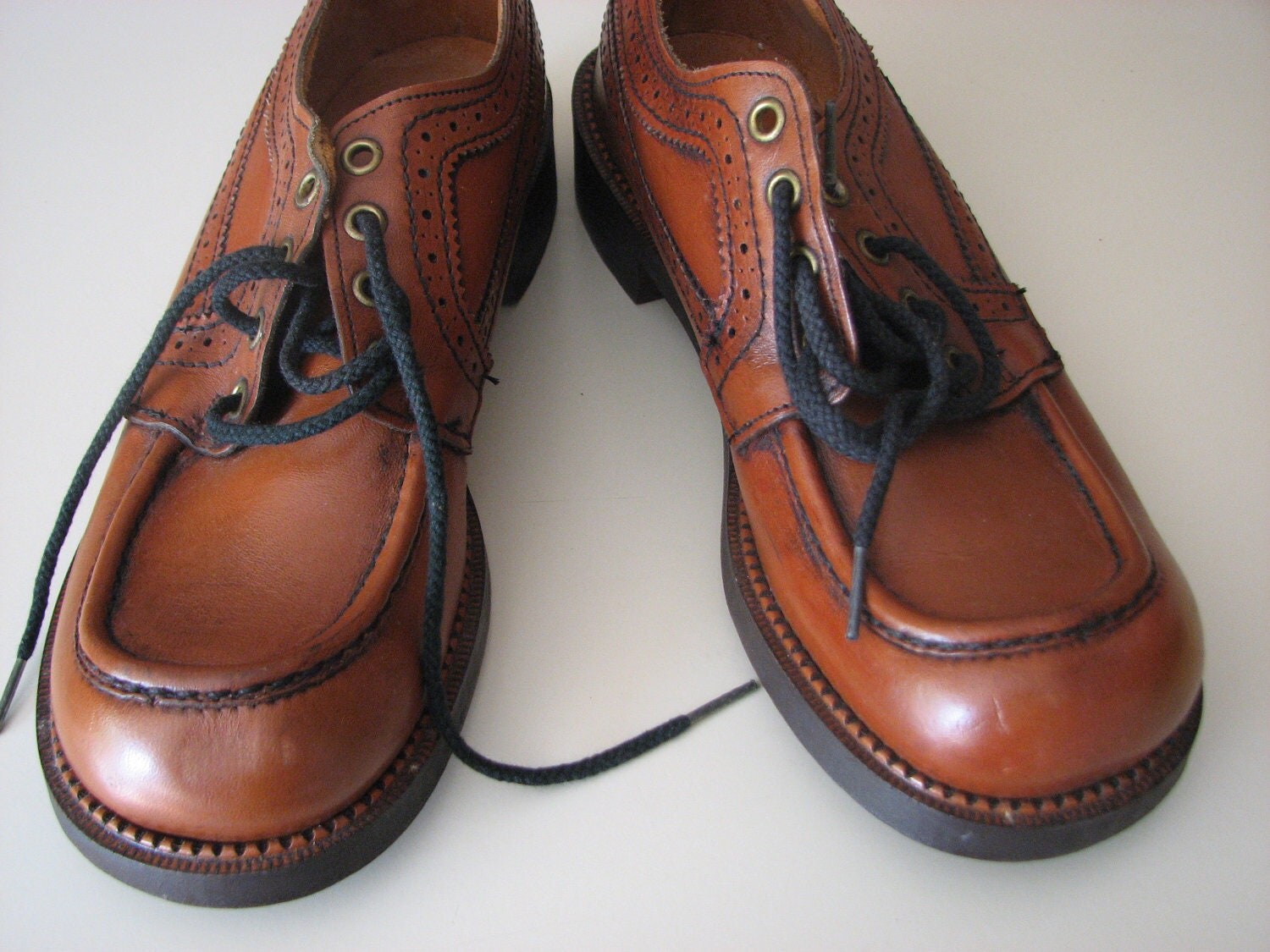 tie weejuns shoes