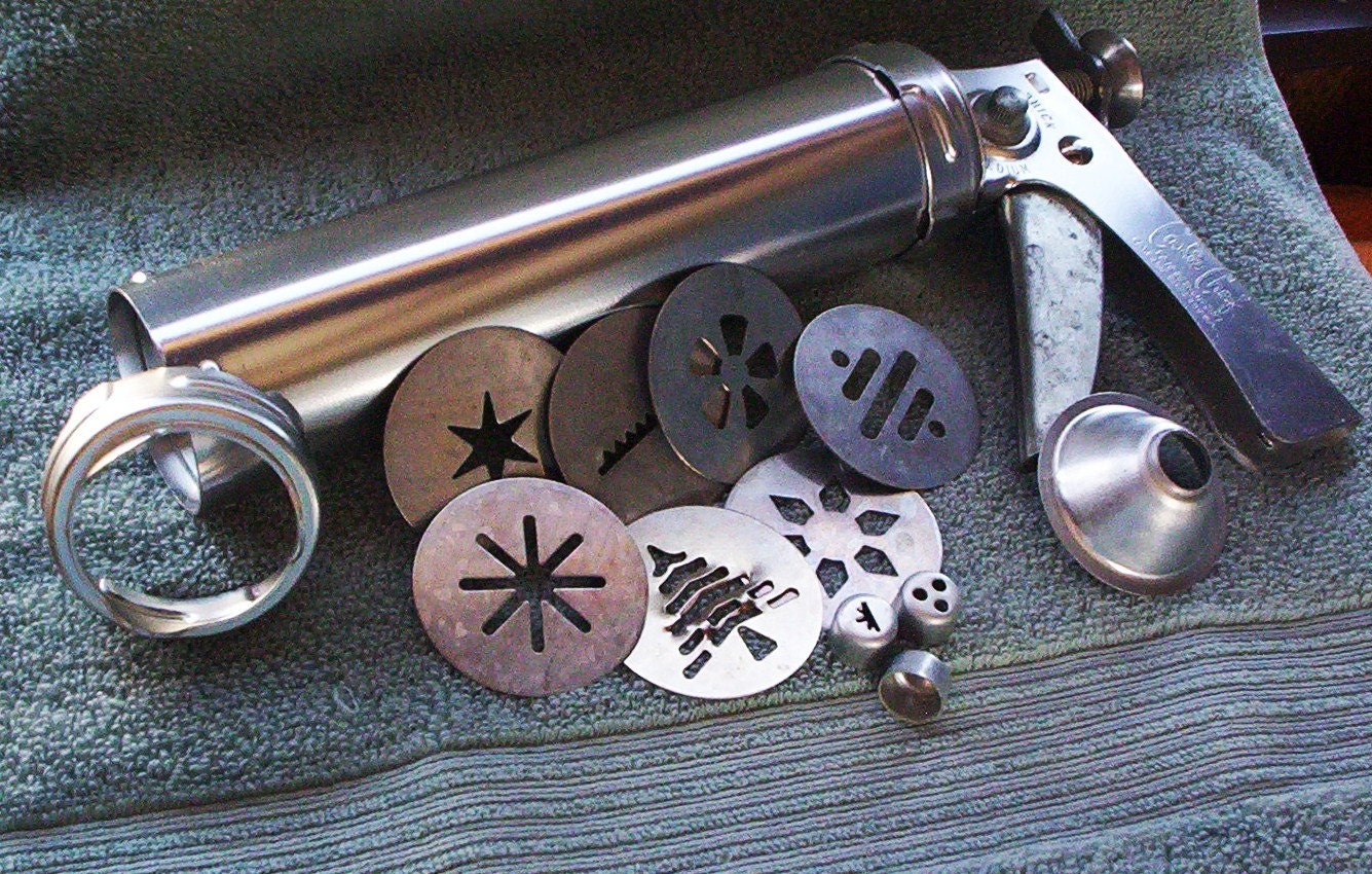 Vintage Cookie Press. CookieChef TriggerQuick. Vintage