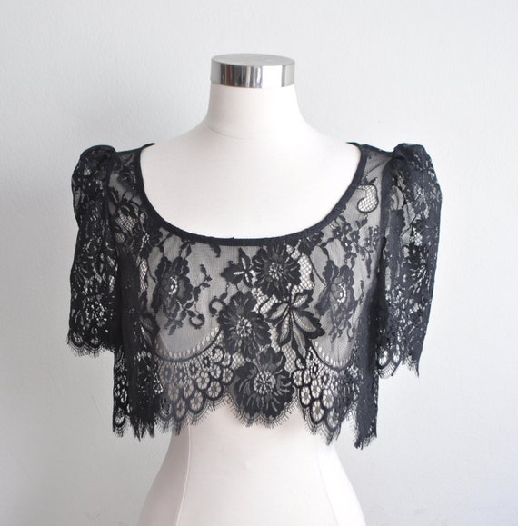 Black Swan Chantilly lace scalloped crop top