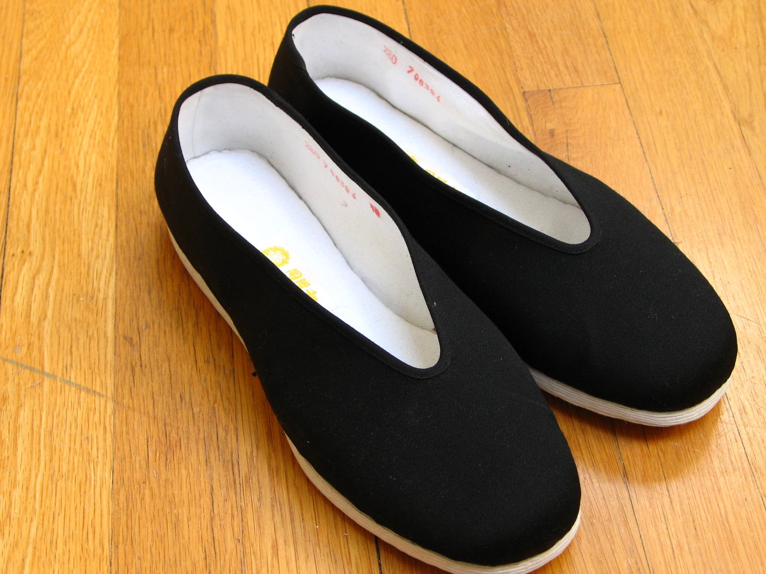 Unique Chinese Han Traditional Handmade Men's shoes by poochee250