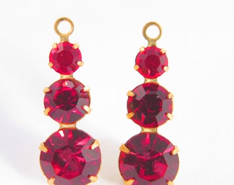 2 Vintage Light Siam Swarovski Crystal Drops Charms Pendants Cr24