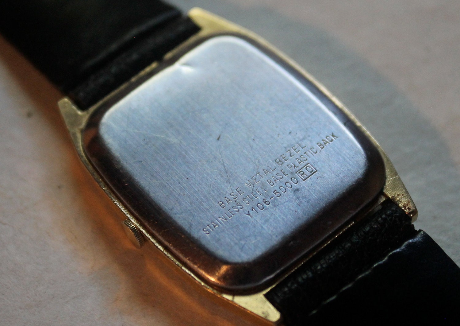 VIntage Lorus Quartz Watch Gold Tone Black Leather Strap