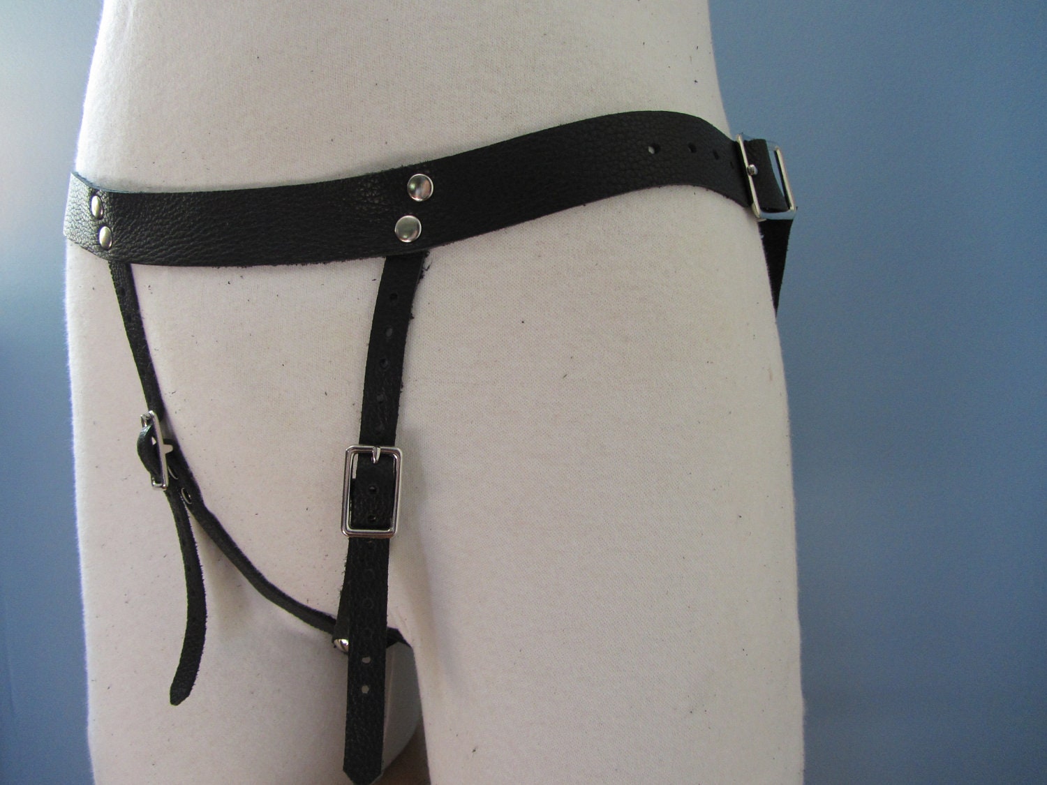 pling in harness gag