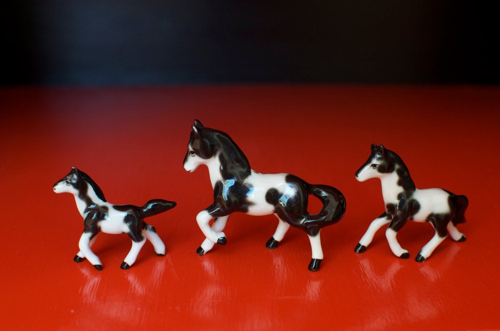 Vintage Sanyo Miniature Bone China Horse Figurine Set of 3