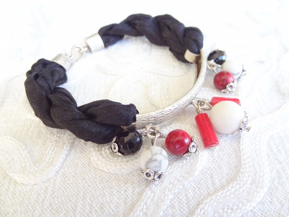 Black Red White Fashion Bracelet Onyx Coral by sevinchjewelry