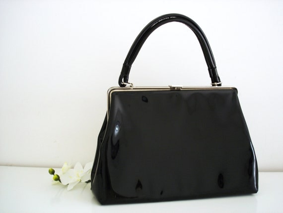 Vintage 50s black patent leather purse/ Dover bag/ silver tone