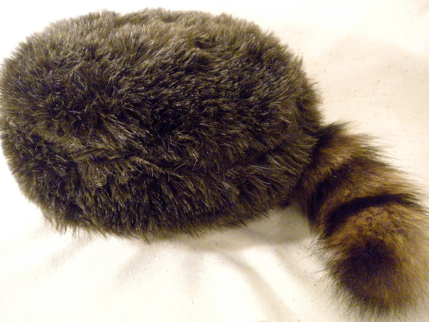 Raccoon Tail Davey Crockett Daniel Boone Costume Hat