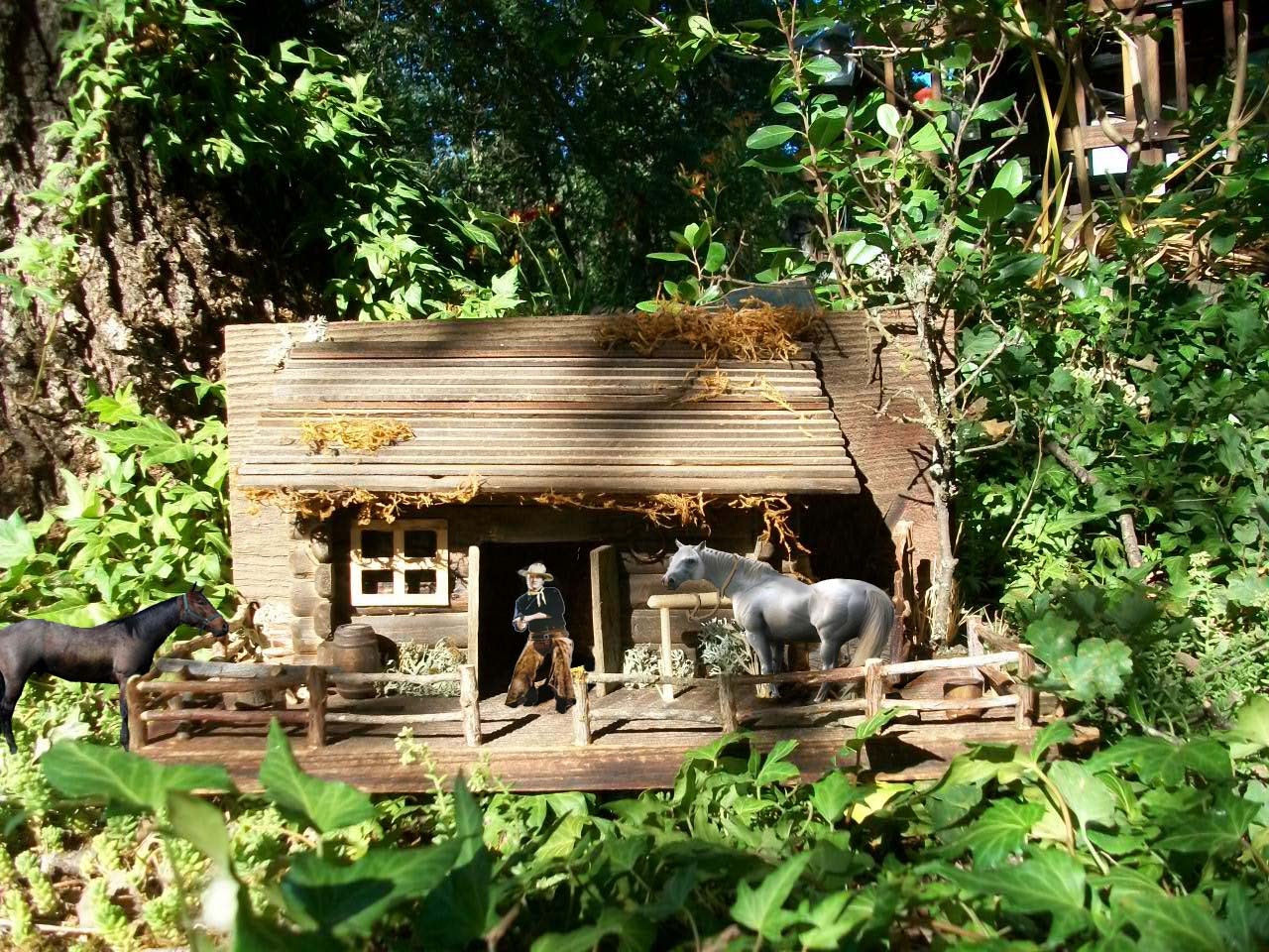 Miniature Log Cabin Birdhouse Barn styleJohn by FortheGarden