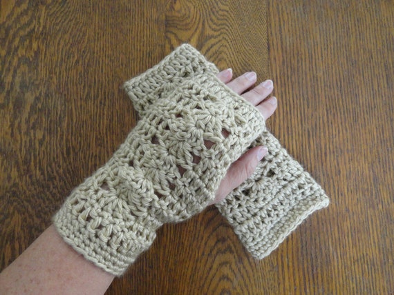 Crochet LACY Fingerless Texting Gloves Tan Women Teen Shell