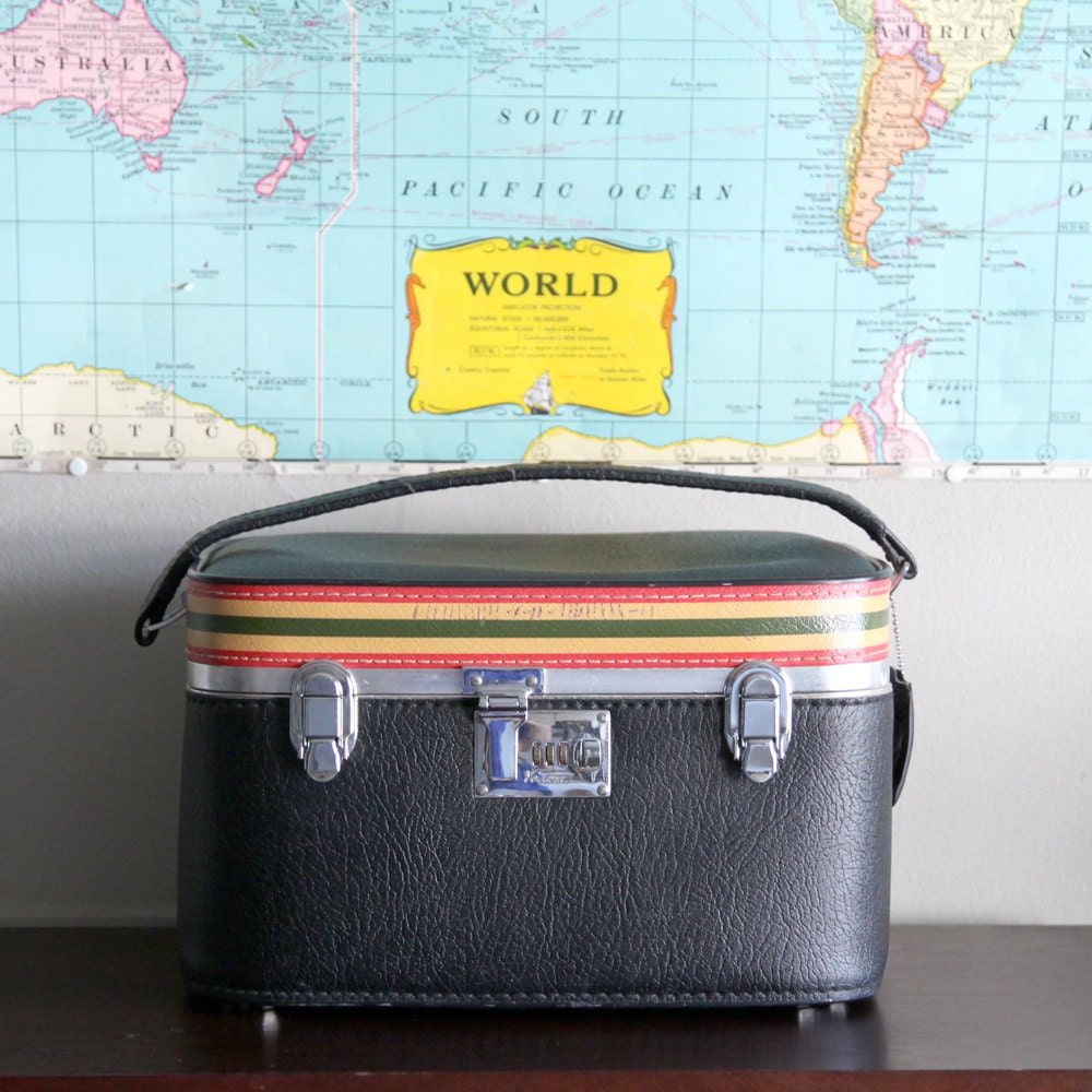 vintage cosmetic travel case