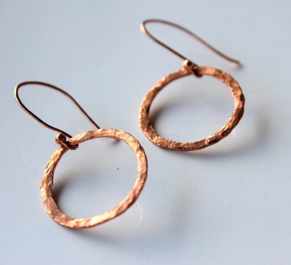 Items similar to Hammered Solid Copper Hoop Earrings, Solid copper Ear ...