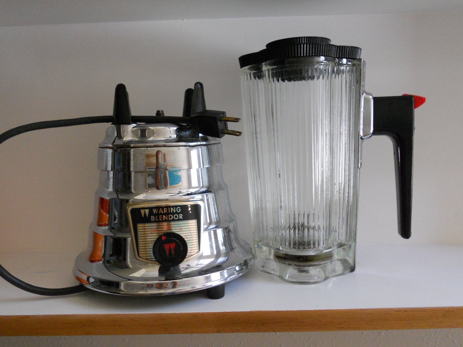 1950's DL202 Waring Beehive Blender With Pyrex by MidCenturyGirls