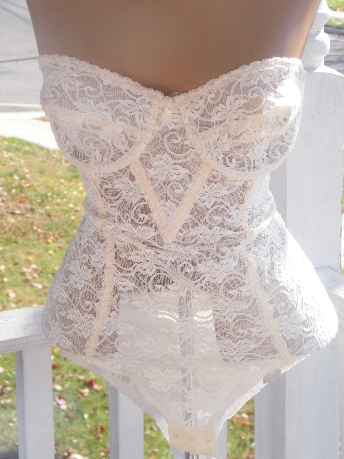 Ivory Lace Vintage Body Shaper Strapless by Young Smoothie