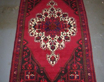 1990s Hand-Knotted Hamadan Persian Rug (2488)