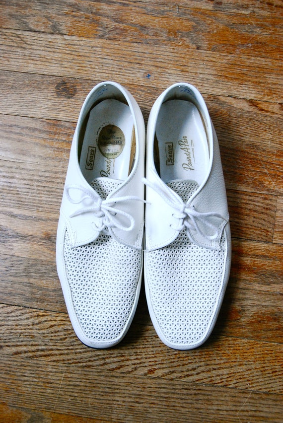 White 70's style mens shoes