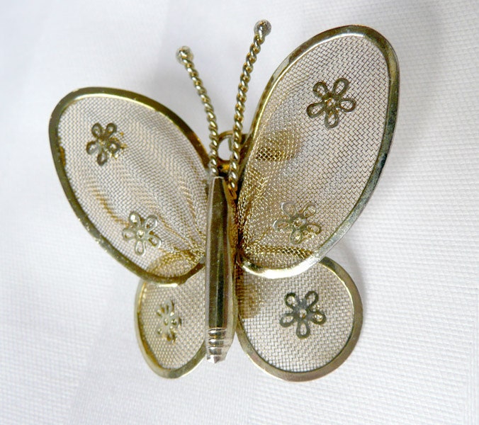 Butterfly Brooch / Pendant Vintage Gold Tone Pin