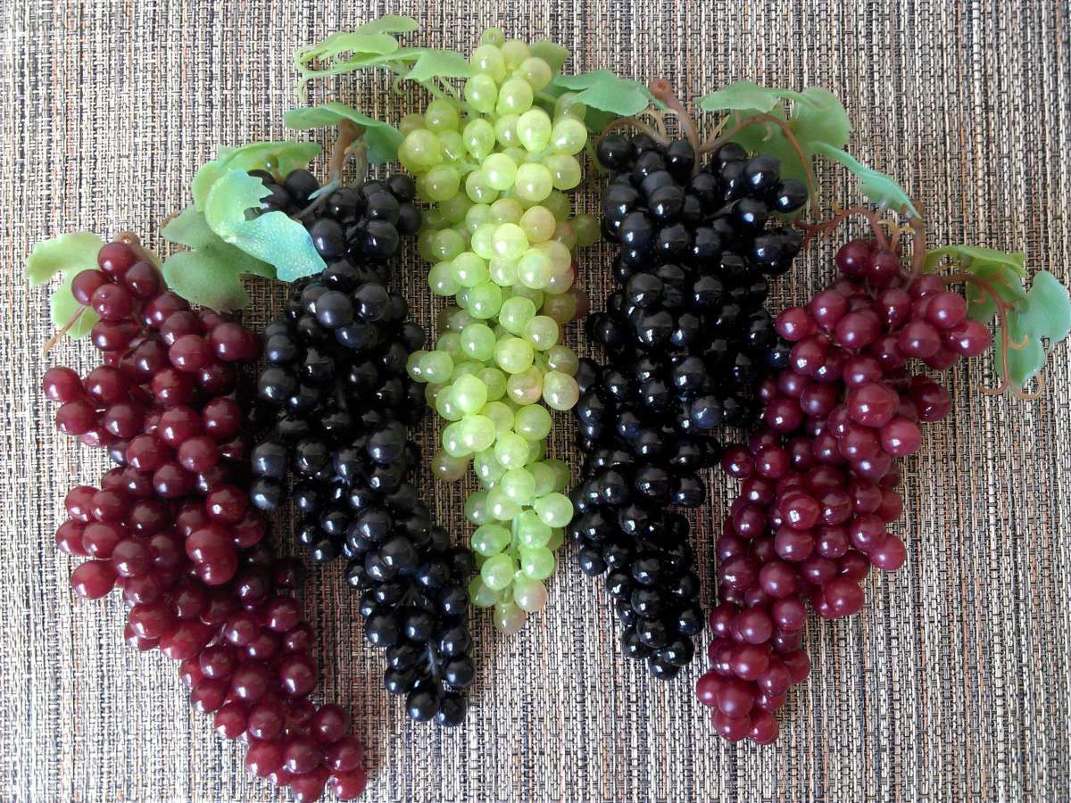 Plastic Rubber Grape Clusters Lot of 5