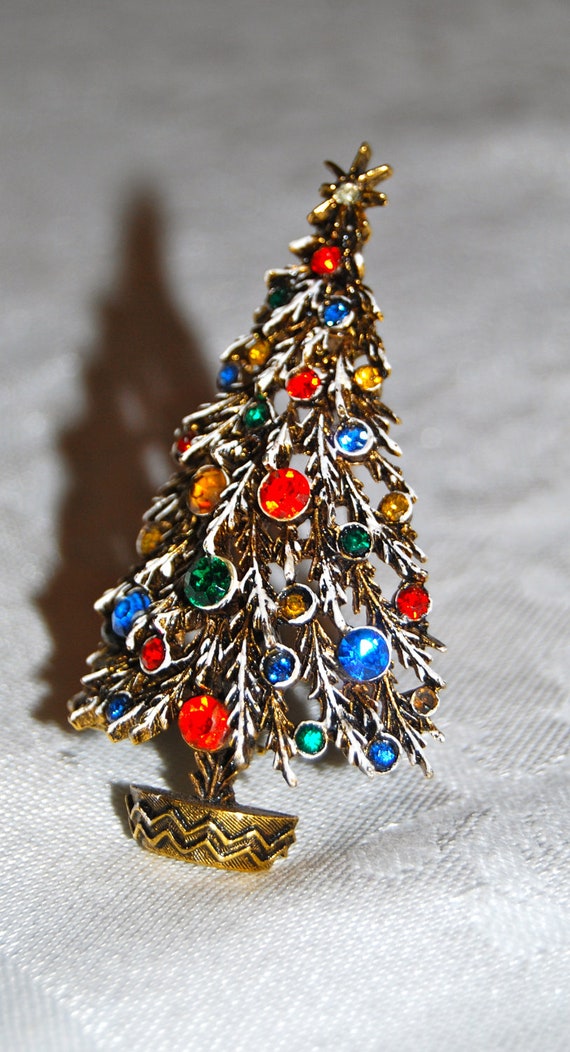 Desinger Tree Pin Vintage ART Christmas Tree Pin Brooch