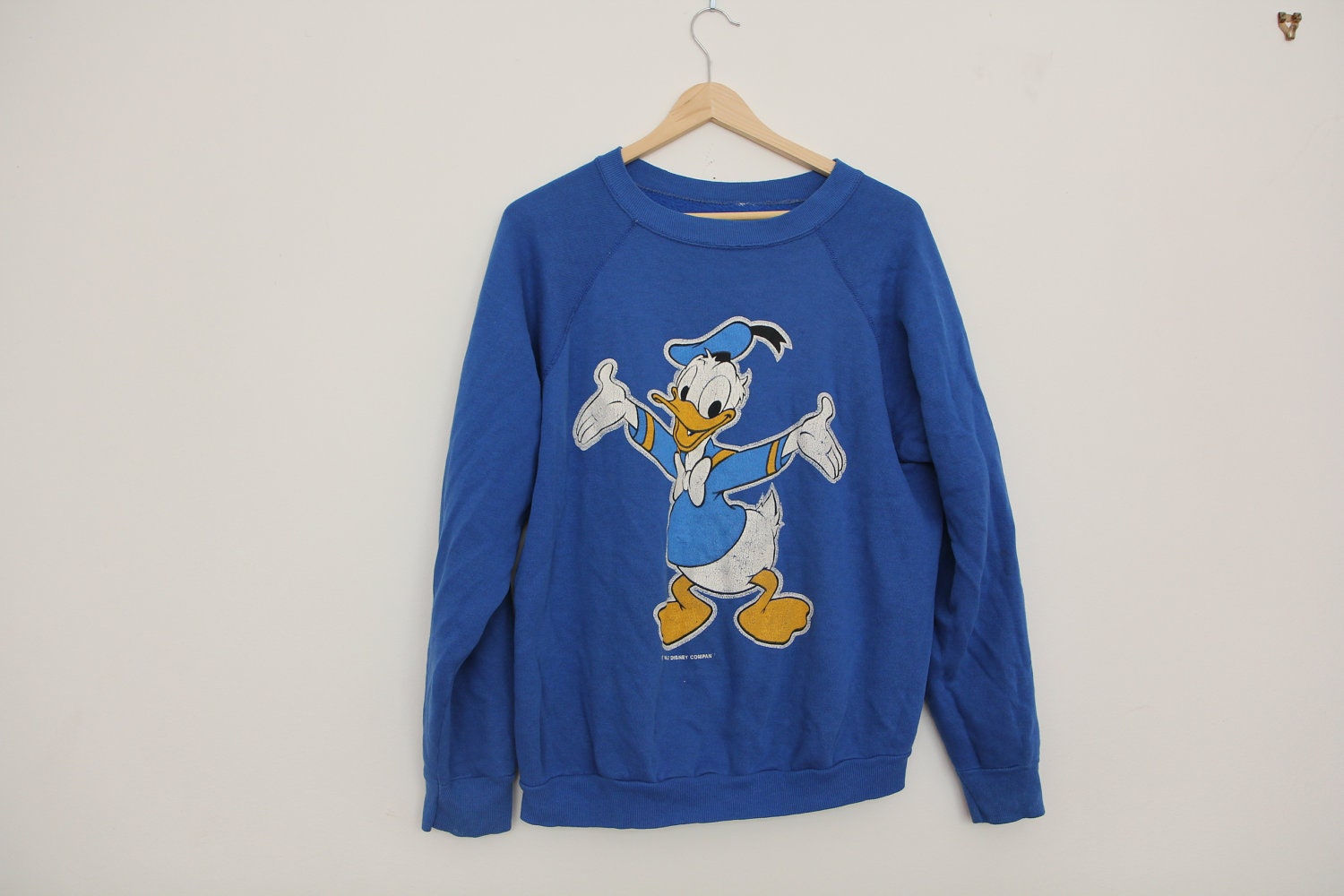 vintage donald duck sweatshirt