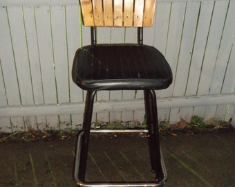 A sweet mid century modern Arthur Umanoff style  bar stool eames era