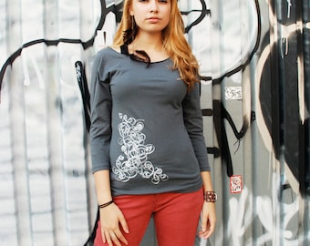 SALE - S,M - Graphic tee for women, womans tops tshirts, silkscreen womens t-shirt, womens tees, gray 3/4 sleeve deco design