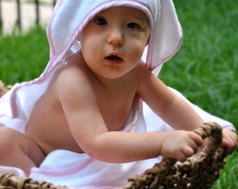 Monogrammed Baby Hooded Towel | Embroidered Baby Bath Towel | Baby Shower Gift | Baby Boy Gift | Baby Girl Gift
