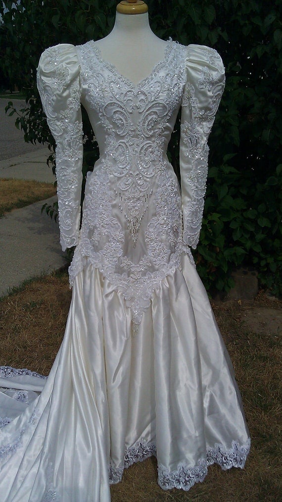 SALE 80s wedding dress white satin with 5 foot train. Vintage