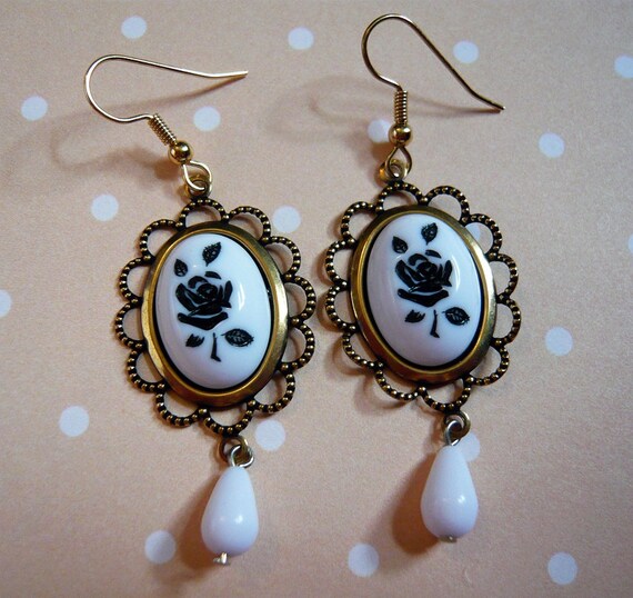 Classic Black Rose Cameo Earrings by MaruMaru on Etsy