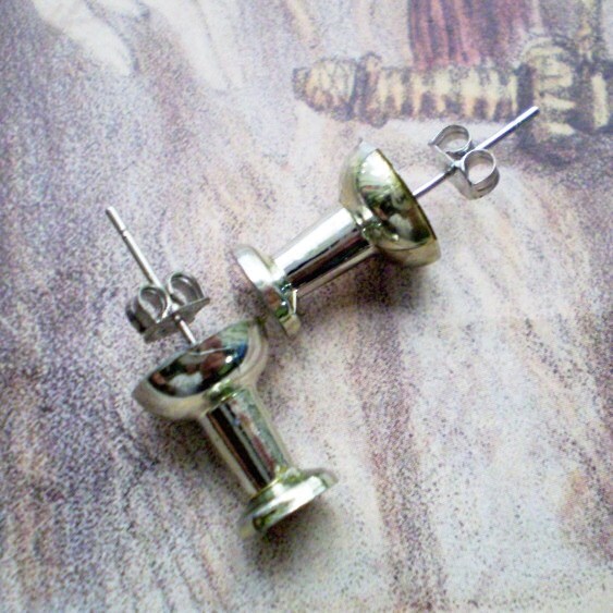 silver push pins