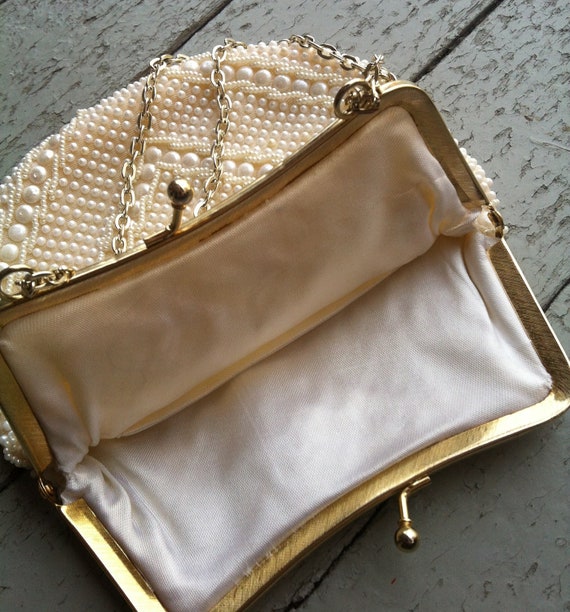 Vintage 1960&#39;s faux pearl purse