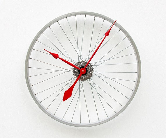 Recycled Bike Wheel clock