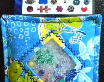 I Spy Bag - Mini with Sewn Word List and Detachable Picture List- Frogtastic