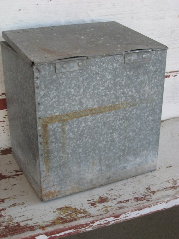 Vintage Galvenized Insulated Milk Cooler 00077TP