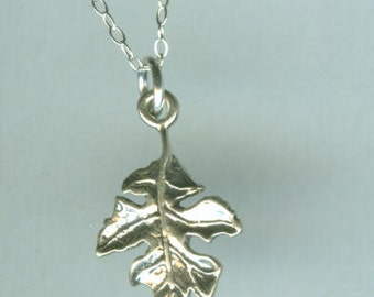 Sterling Silver OAK LEAF Pendant and Chain - 3d