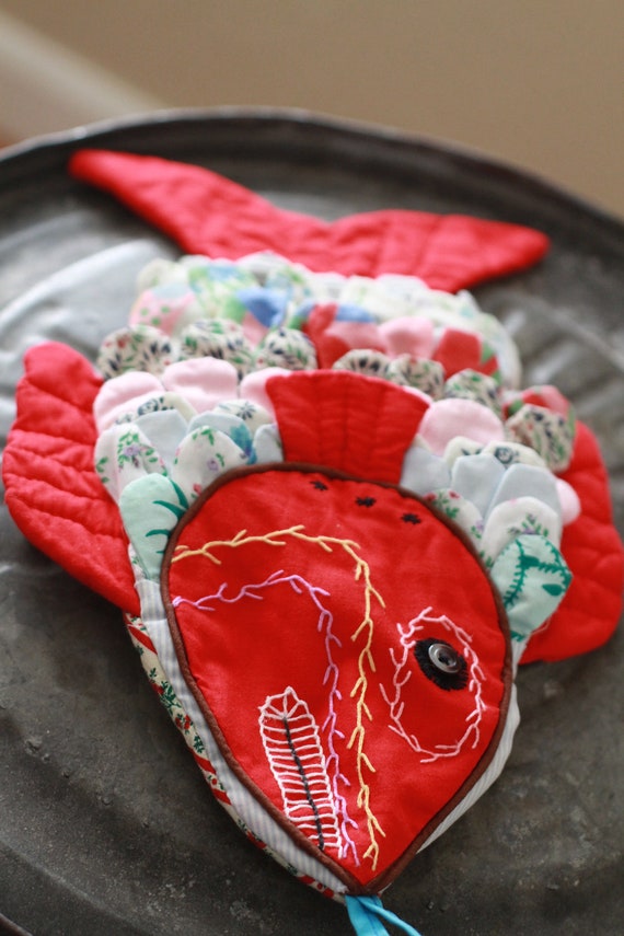 Handmade fish pot holder