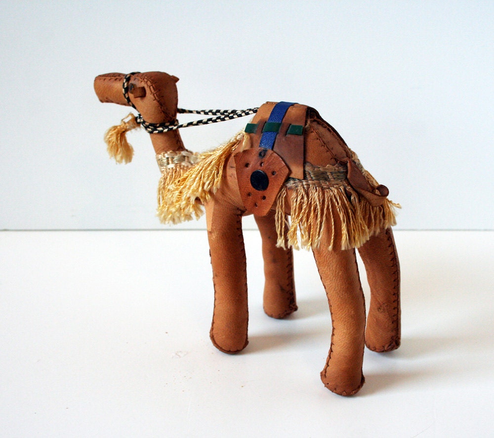 toy camel figurines