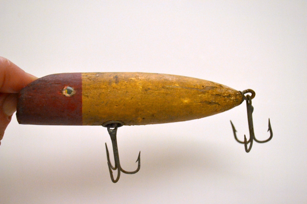 Vintage Wood Fishing Lure Red and White