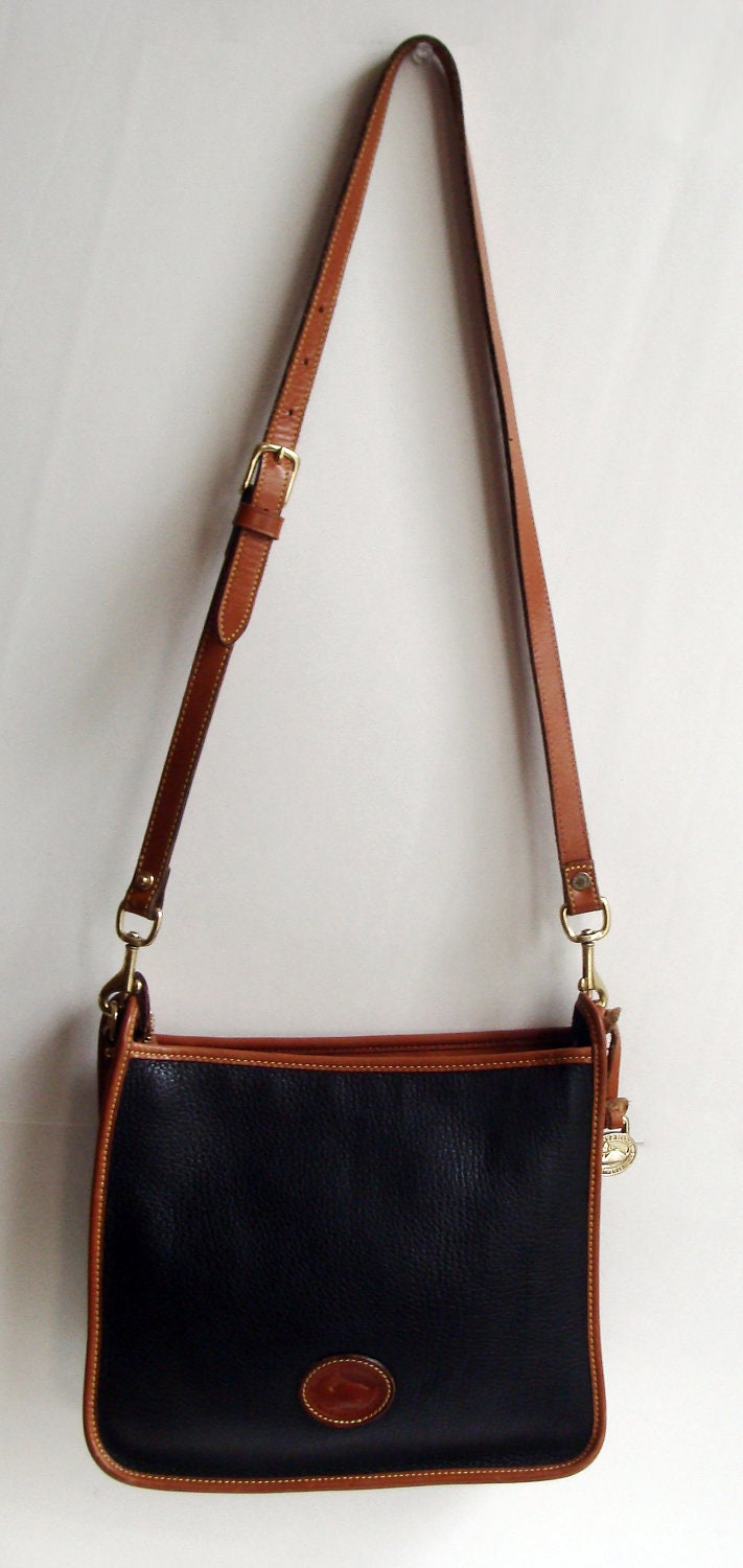 Dooney and Bourke bag / navy blue leather Dooney purse