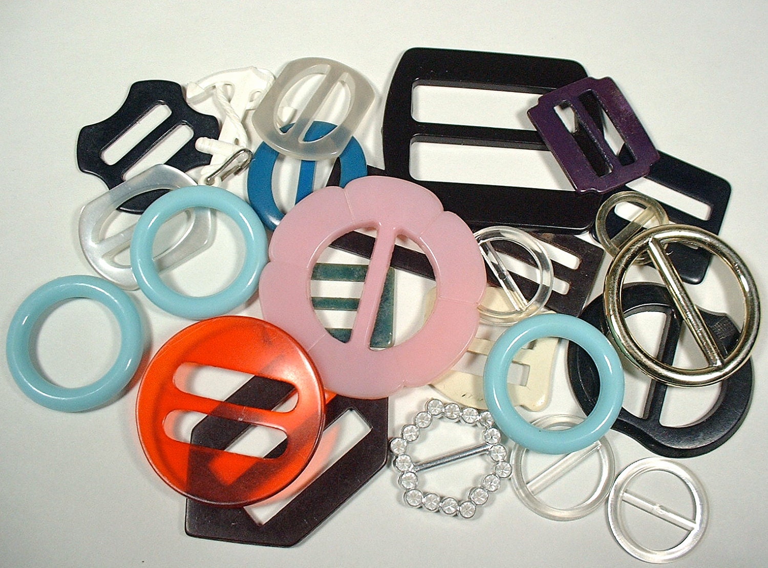 Vintage Plastic Belt Buckle Slides Trims Lot 1940s 1950s