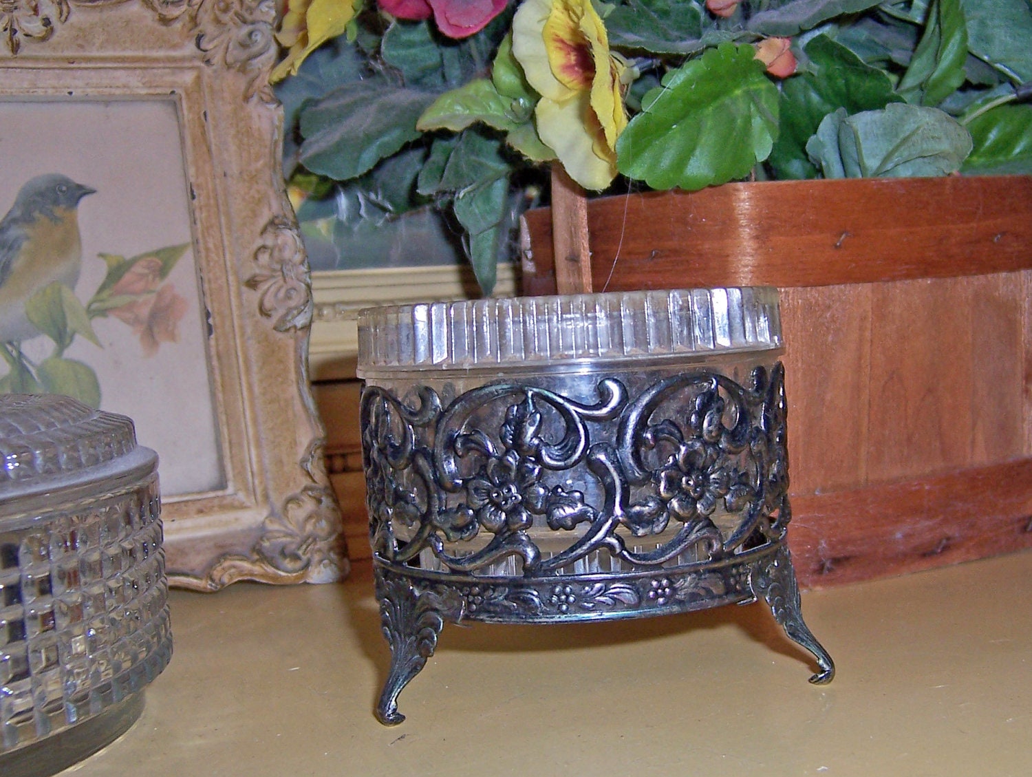 Vintage Mink and Pearls Bath Beads Silver Metal and Plastic