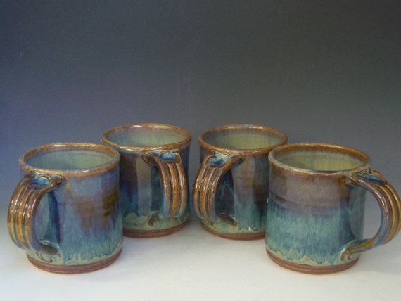 Hand thrown stoneware pottery mugs set of 4 by GuccionePottery