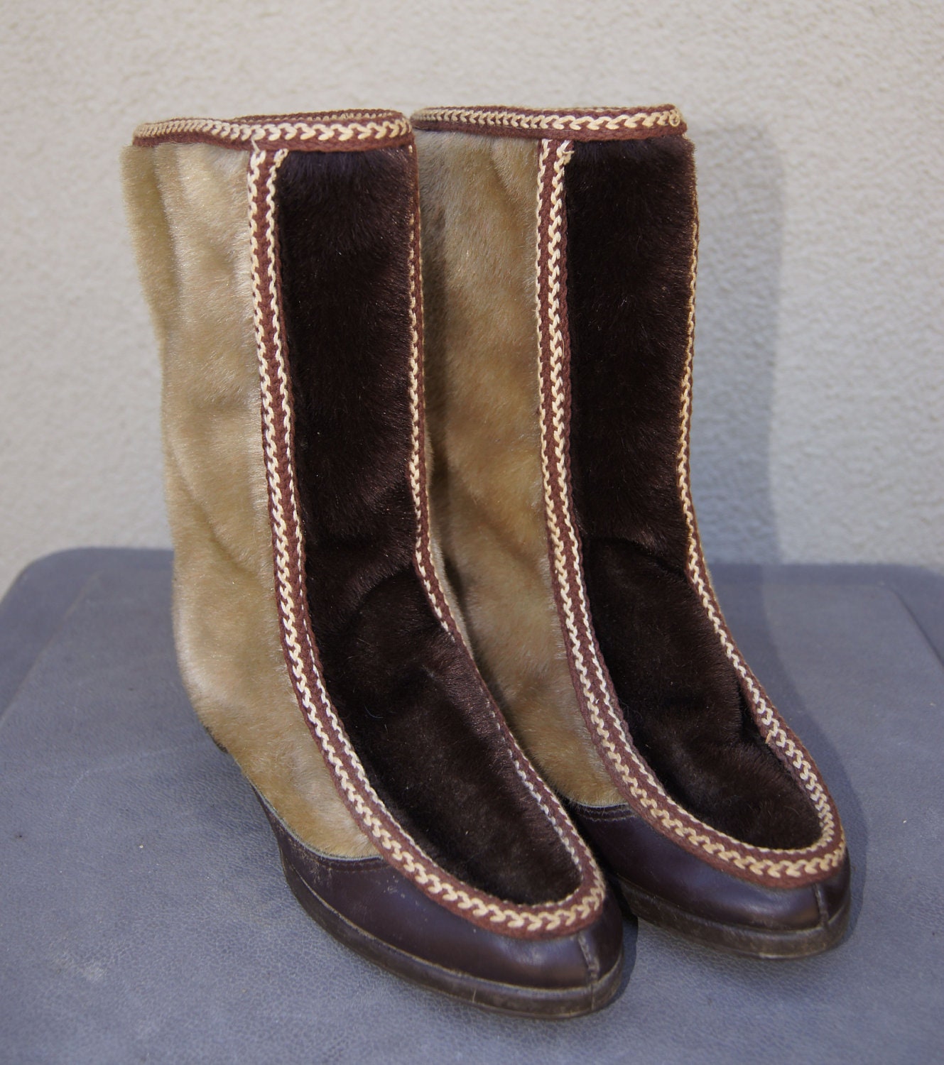 Vintage 1950s Snow Boots Snowland Furry Apres by snapitupvintage