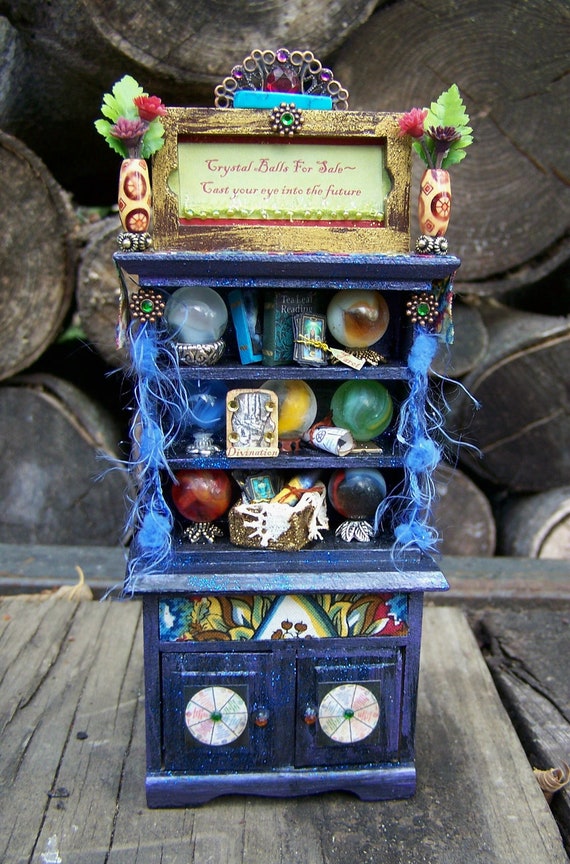 Dollhouse Miniature Fortune Teller Crystal by 19thDayMiniatures
