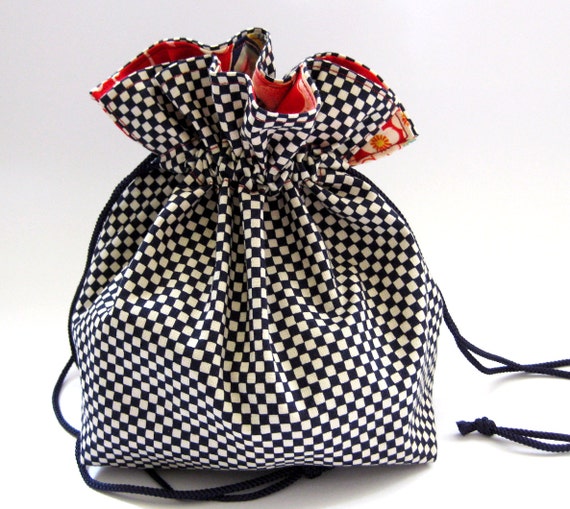 FAVORITES SALE Japanese Pouch Kinchaku. Reversible. Cute Red.