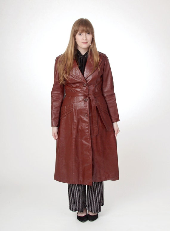 Vintage 1970s Burgundy leather trench coat size small/medium
