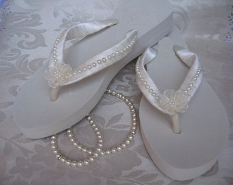 Items similar to Ivory Flip Flops Rhinestone Starfish Bridal Sandals ...