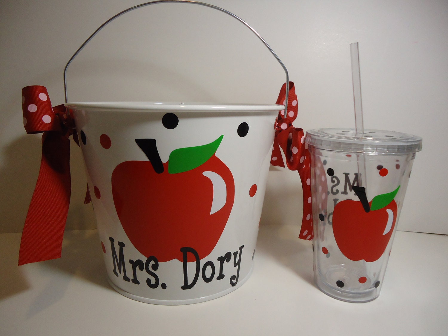 Teacher gift set bucket and tumbler apple design by DottedDesigns