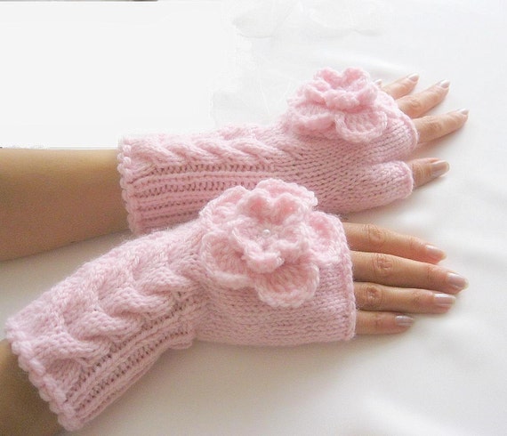 light pink fingerless gloves
