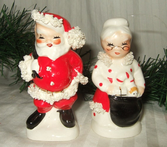 vintage napco santa and mrs claus salt pepper shakers vintage napco santa and mrs claus salt pepper shakers